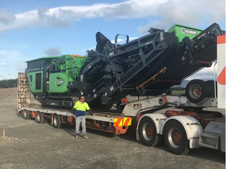 Crushing plant on the float