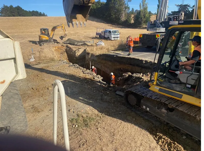 Road-edge culvert dig